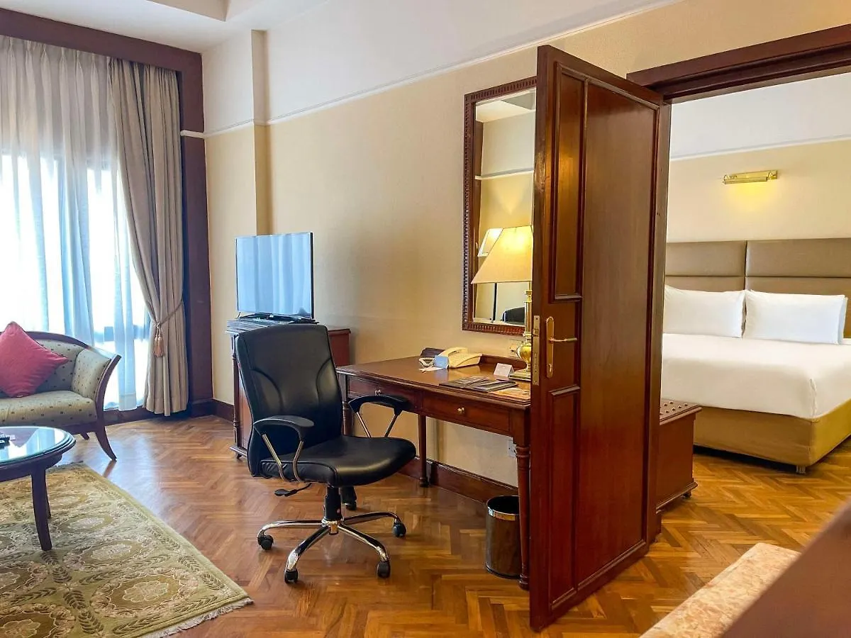Radisson Hotel Kathmandu 5*,