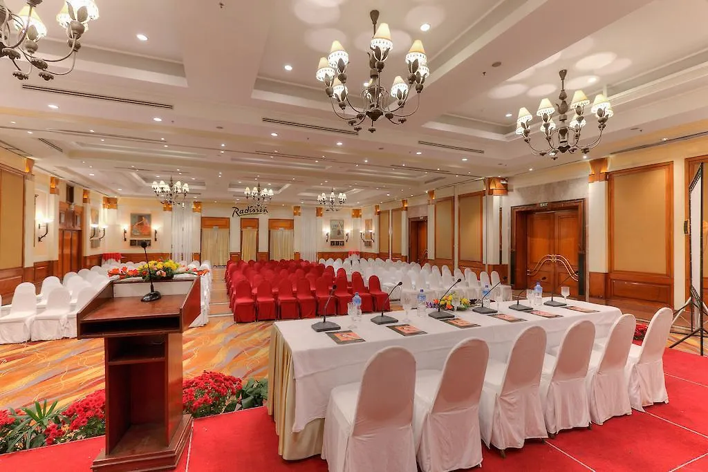Radisson Hotel Katmandu 5*,