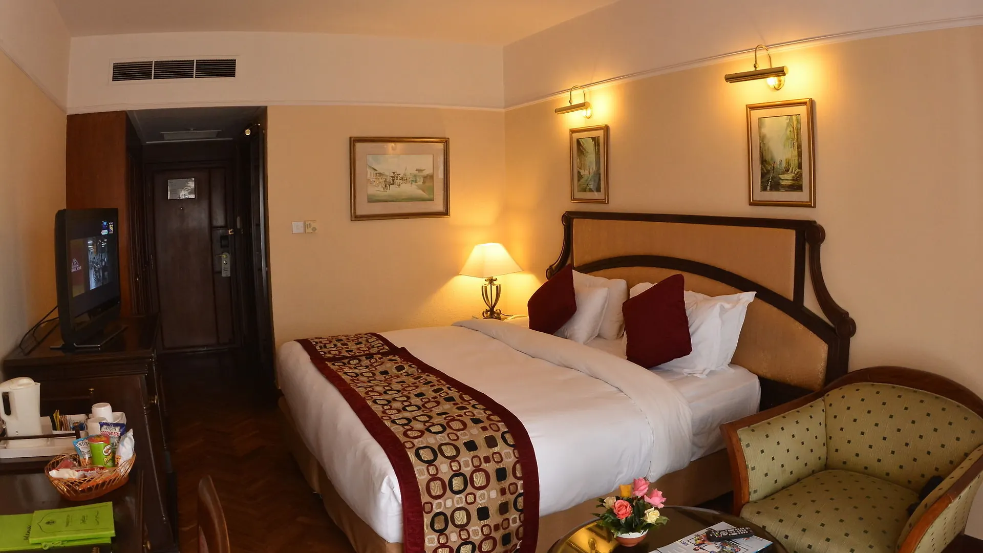 Radisson Hotel Katmandu 5*,